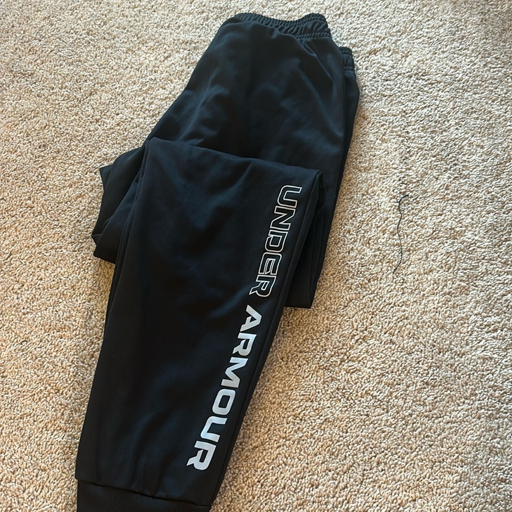 Under Armour large boys pants
